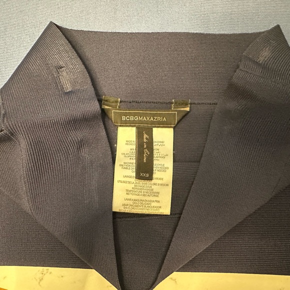 BCBG bodycon skirt - Picture 4 of 5